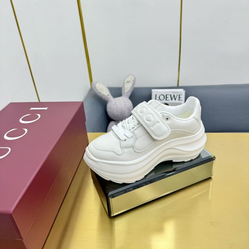 G*u*i casual shoes